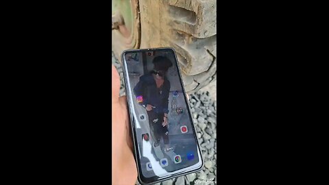aajkal majduri per jata hun