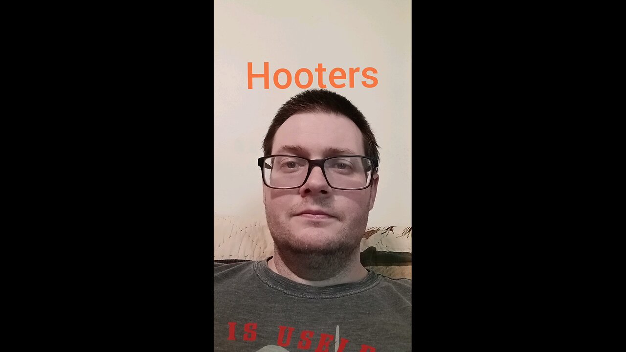 Hooters Closing