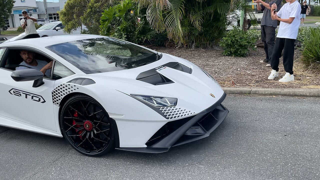Lamborghini Huracan STO