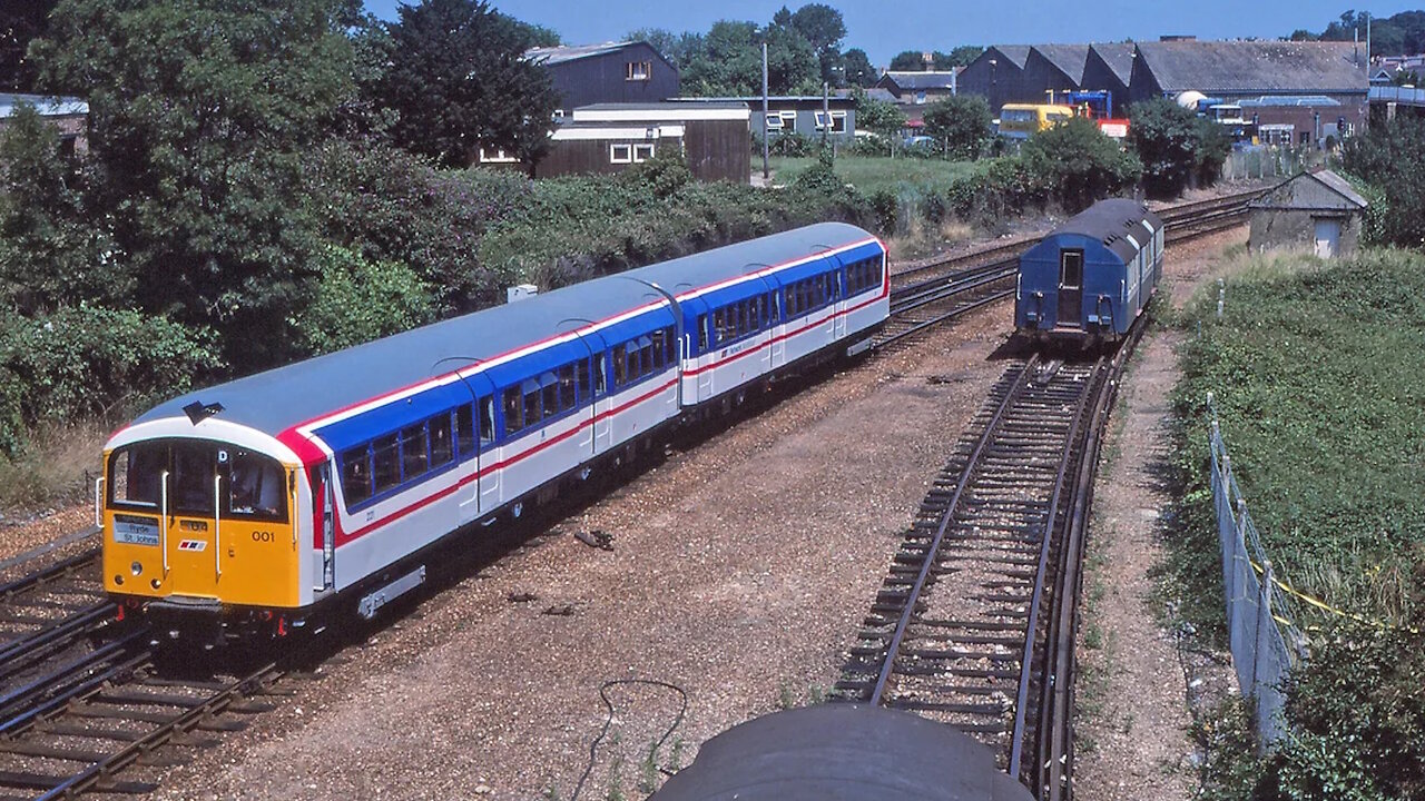 Britain's Oldest Commercial Train - 1938 Stock/Class 483