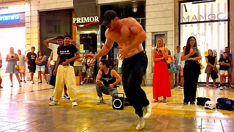 Street Acrobatic Show