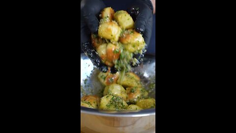 How to make Parnassian Garlic bites