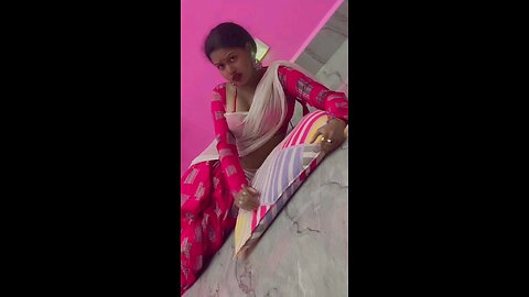 Hot Navels Indian Deshi Girl Dance
