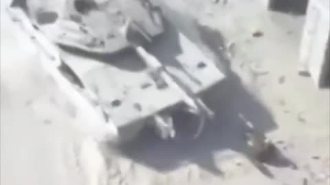 Un tanque israelí aplasta a una persona