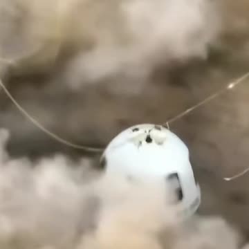 📍Jeff Bezos space trip w 6 female crew