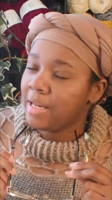 What fiber arts topics do you want to hear about?! 🧶💭