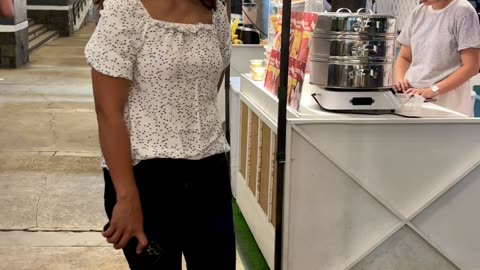 WALKING THROUGH THE STREETS OF MANILA Philippines 🇵🇭