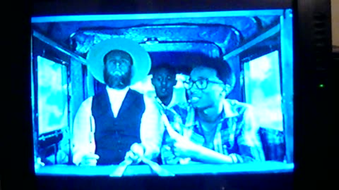 An Amish Man Gives Insight to Curious Passengers