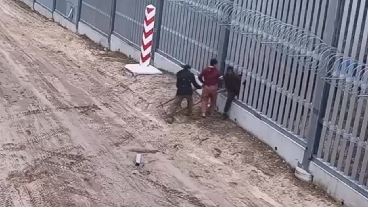 Watch how Poland responds to illegal aliens trying to come through its border fence