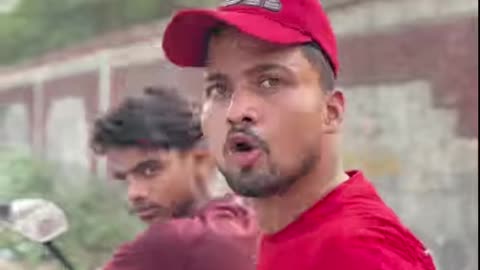 Chal paise nikal😂