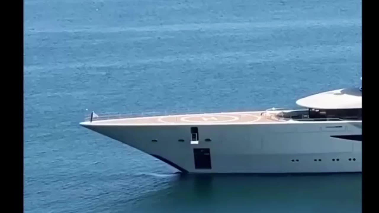 These yachts prove that there are always really different levels in life 💪