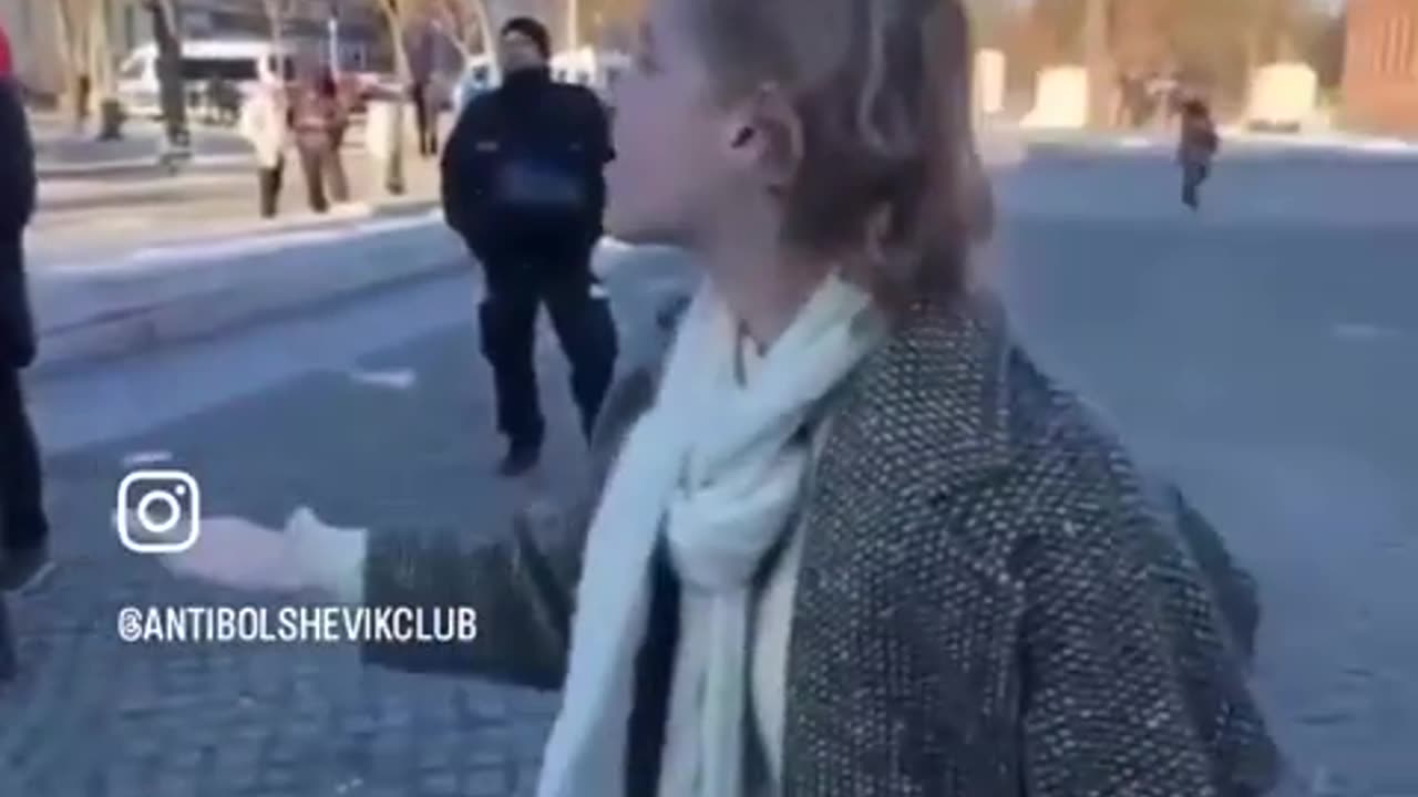 This American Woman is wise to kike🔯 Holohoax