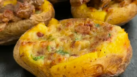 "Juicy Beef with Golden Potatoes | Full of Flavor!