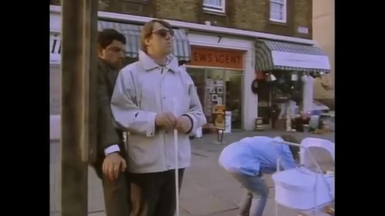 Bus_Stop___Special_Scene___Classic_Mr_Bean
