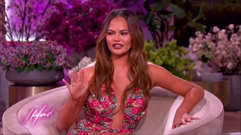 Chrissy Teigen SEXY LEGS and CLEAVAGE 2 6 24