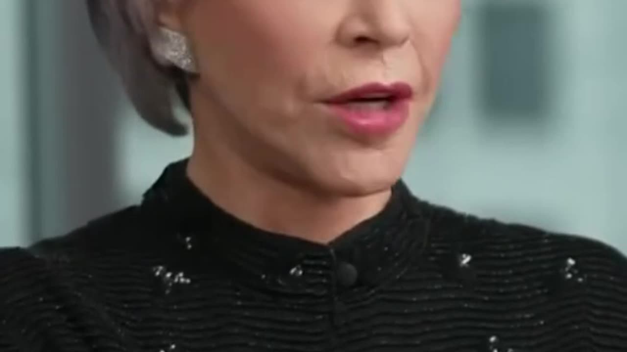 4 celebrity couples who maintain an open relationship