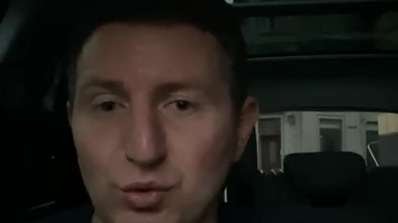 Історія Кайли: після вакцинації від COVID-19 отримала параліч