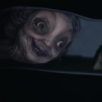 Crazy teacher is chasing me through the ventilation) #gaming #crazy #horror #hunting #creepy #chase