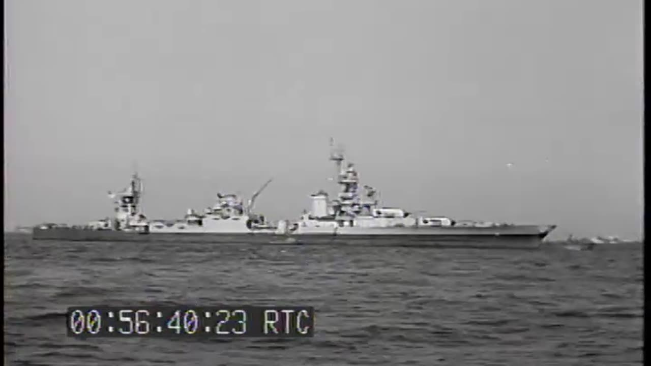 ACTIVITY IN SEINE BA... - ACTIVITY IN SEINE BAY, NEAR ST. MARCOUX; LANDING CRAFT MOVE - 428-npc-4308