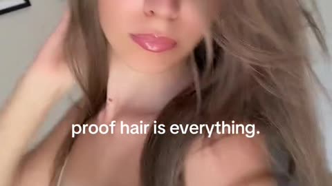 She is letting the beauty to you