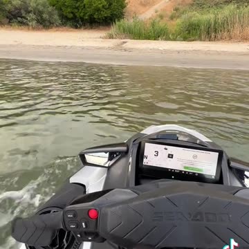 Perfect landing (via:@otx.diamonds)