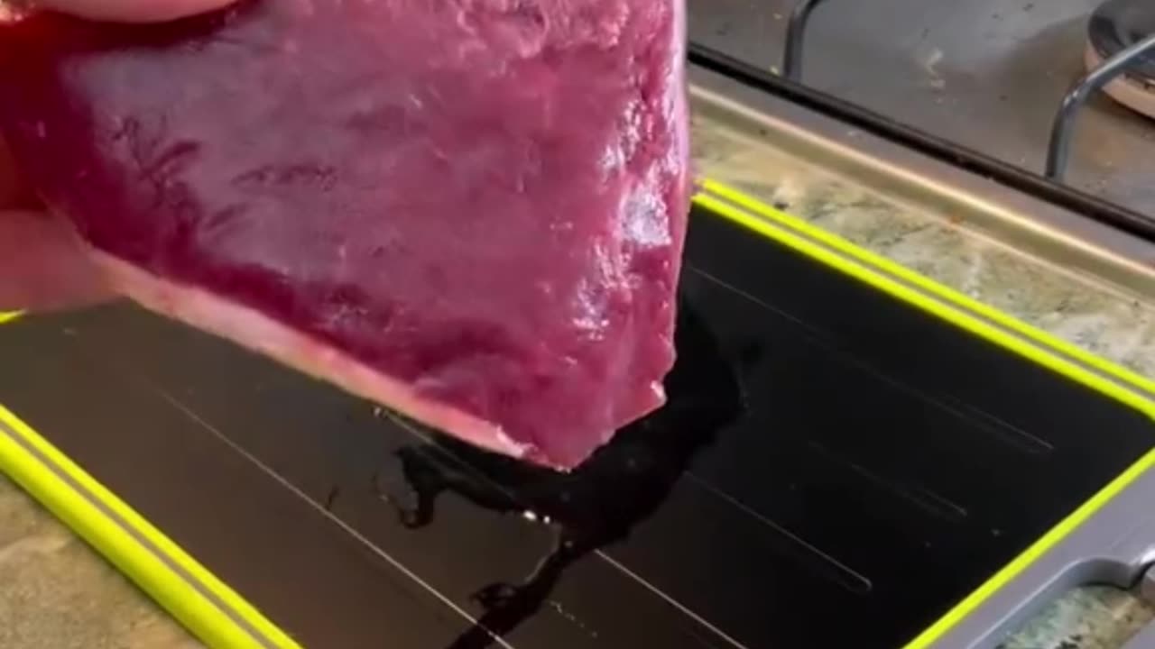🍖✨ 4-in-1 Defrosting Tray with cutting board & knife sharpener
