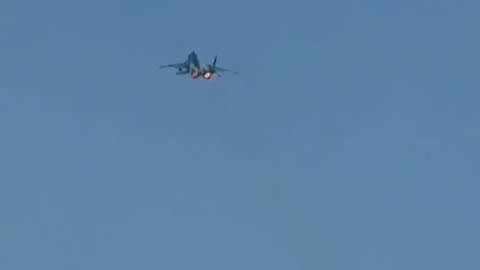 Absolutely Incredible Footage of a Ukrainian Mig-29 Dropping Bombs(Textbook)