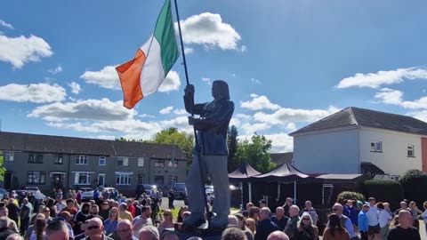 Beautiful statue of Óglach Bobby Sands unveiled
