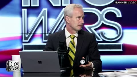 Dr Peter McCullough Given the "Main in the Arena" Teddy Roosevelt Hero Coin from Alex Jones
