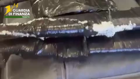 Trafik armësh nga Shqipëria drejt Italisë, arrestohen dy shtetas shqiptarë