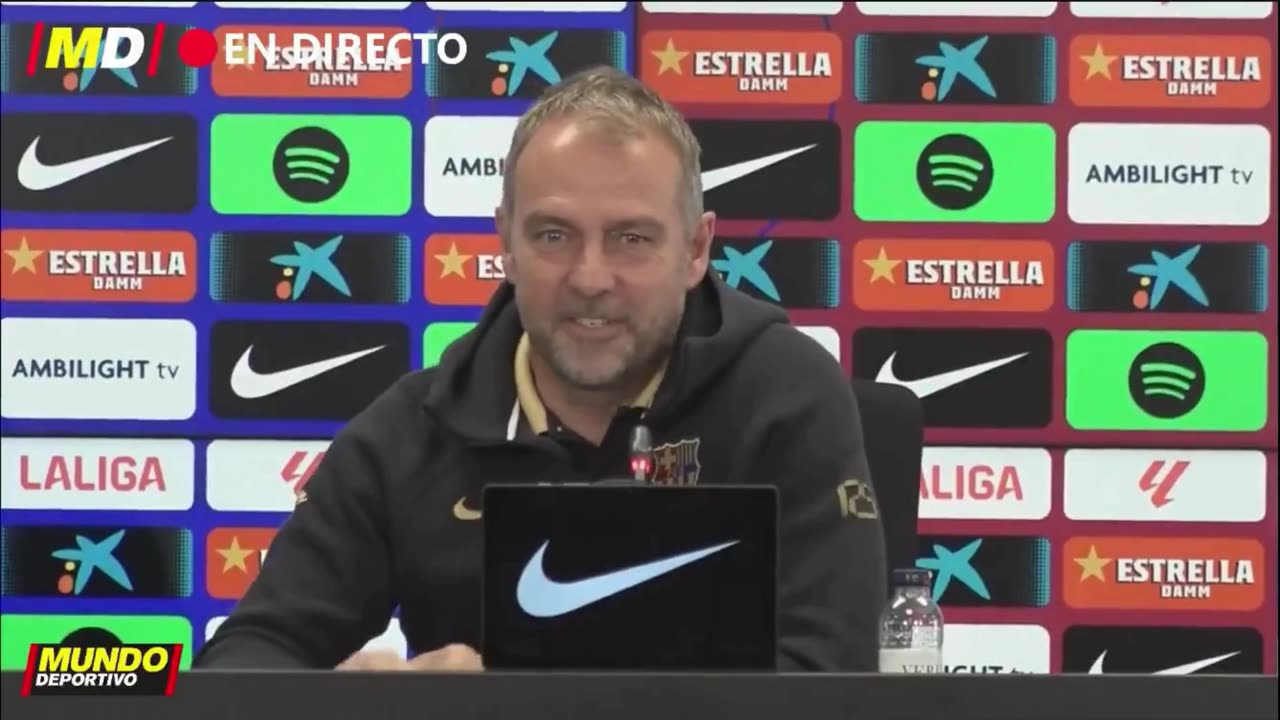 Hansi Flick: “Szczesny may smoke sometimes, but it's how he is” 🤣