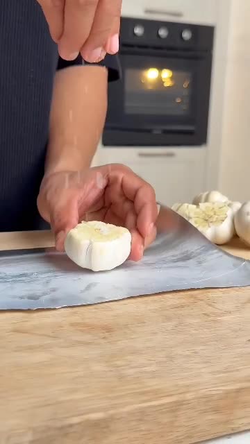 Cheesy garlic bread🤤💗