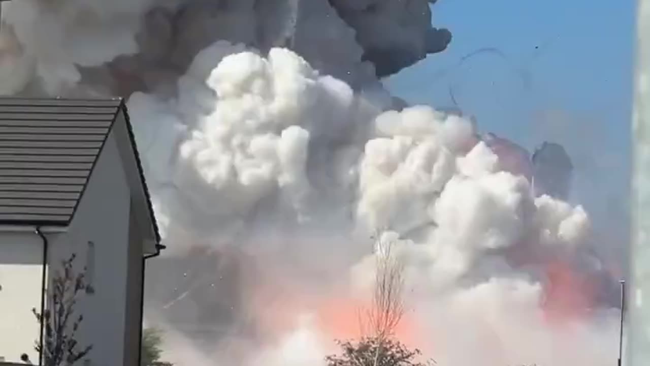 North Ayrshire🔥 Flames and Explosions Battery Recycling Plant! STOP THE GREEN BULL💩