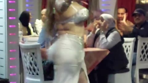 رقص زیبای دختر تپل عربی