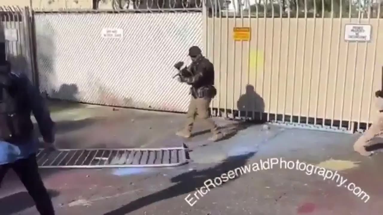 Protesters Form a “Legionary Shield Wall,” Forcing ICE Agents Back