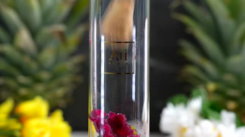 Pink Lemonade Dragon Mojito – what a delicious and stunning drink! ✨🍹