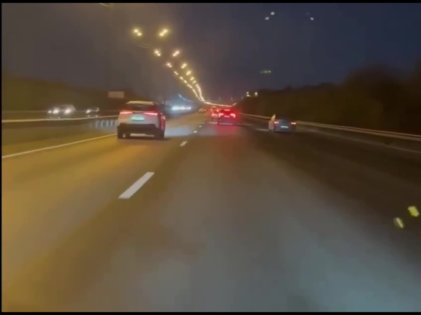 Moscow in shock — a mysterious bright green object flew over the city Early this morning,