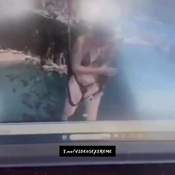 Serbian TikToker Tijana Radonjić dies after removing parasailing harness mid-air for video stunt.