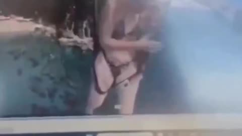 Serbian TikToker Tijana Radonjić dies after removing parasailing harness mid-air for video stunt.