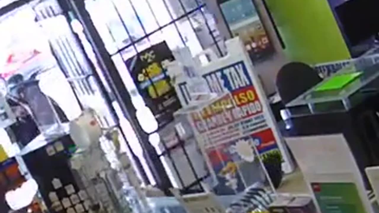 💀😱 Robbery Gone Hilariously Wrong! You Won't Believe This Fail | FunFM