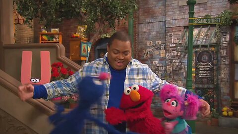 FLASHBACK: Sunnier days ahead with free COVID vaccines | Sesame street (May 2021)