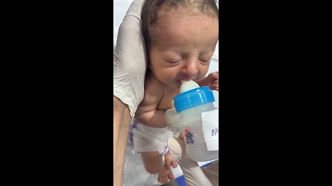 Life supported new born baby #newbron #nicu #momlife #selfawareness