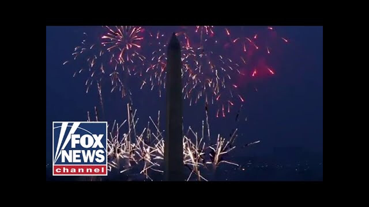 Fireworks LIGHT UP the DC skyline during Army parade to incredible music