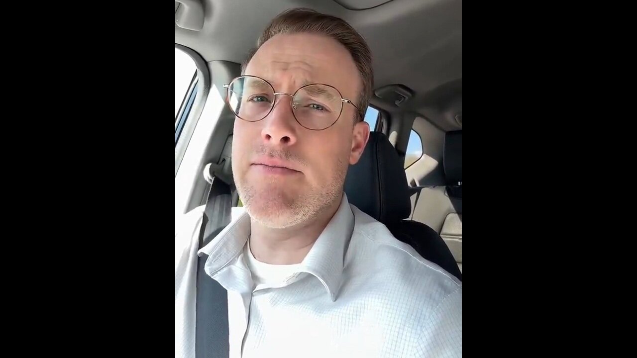 Because He Couldn't Look More Stupid, Kamala Harris Voter Thinks He Looks Smarter Every Day