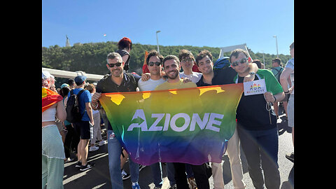 Budapest Pride 2025,100.000 persone hanno sfilato sfidando il divieto del governo ungherese alla parata sodomita LGBTQ presenti vari politici da tutta Europa e anche da MERDALIA💩