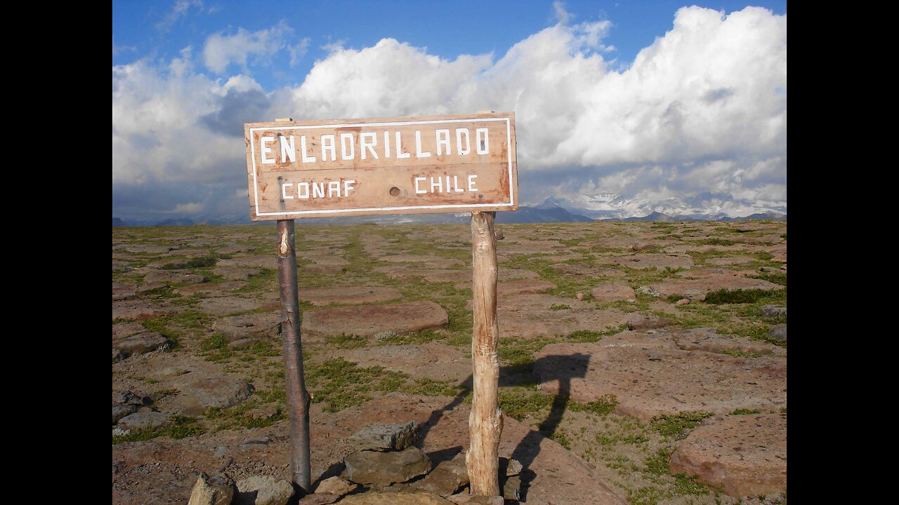 Vista al Valle desde El Enladrillado, Altos del Lircay, Talca, VII Región.