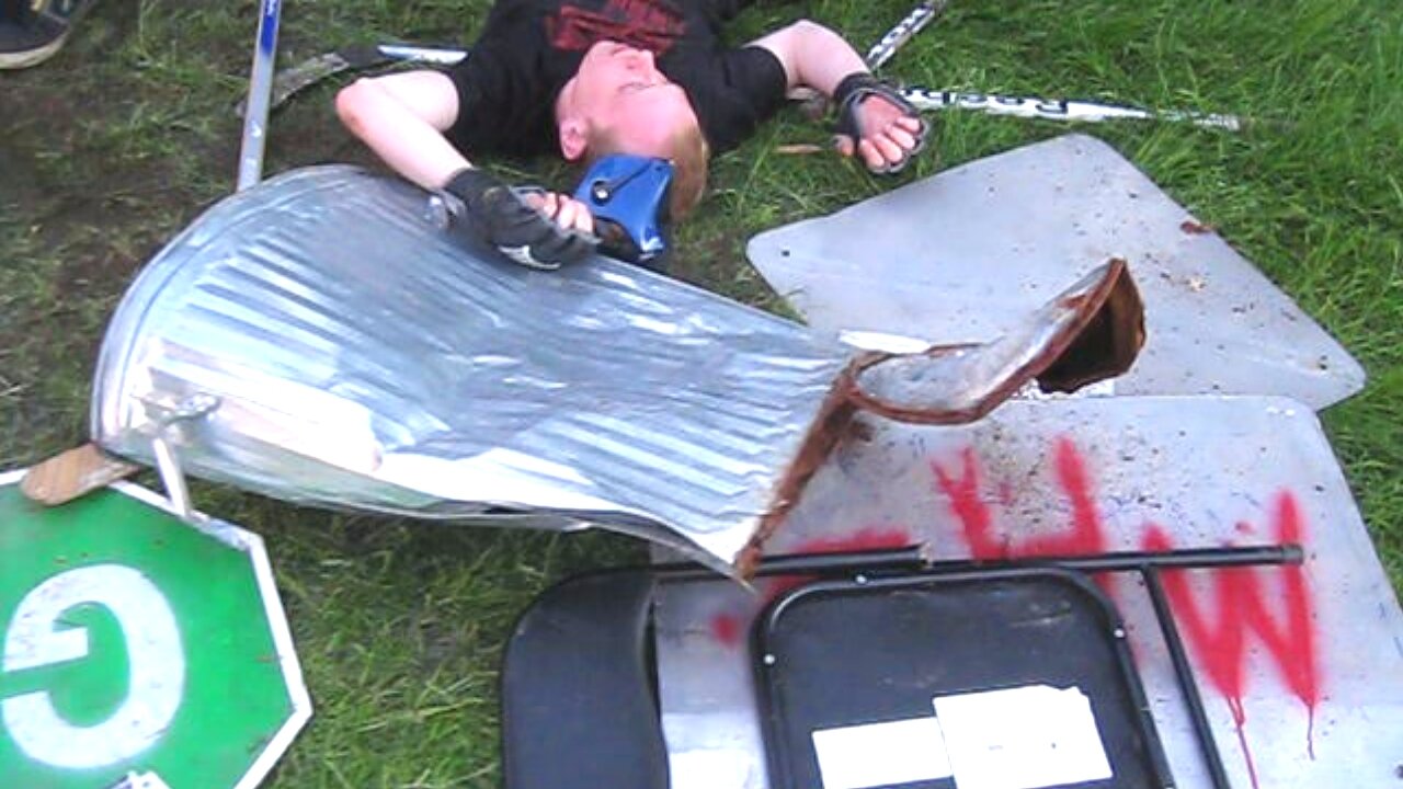 Phil Knoxx VS Xacutor - CHW Backyard Wrestling Match
