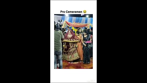 shaadi Mein gaya tha cameraman