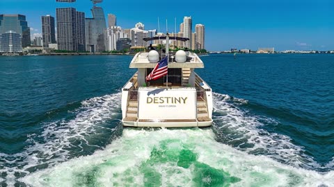 Miami Yacht Charter – 80′ Ferretti Flybridge Adventure🎉🏊
