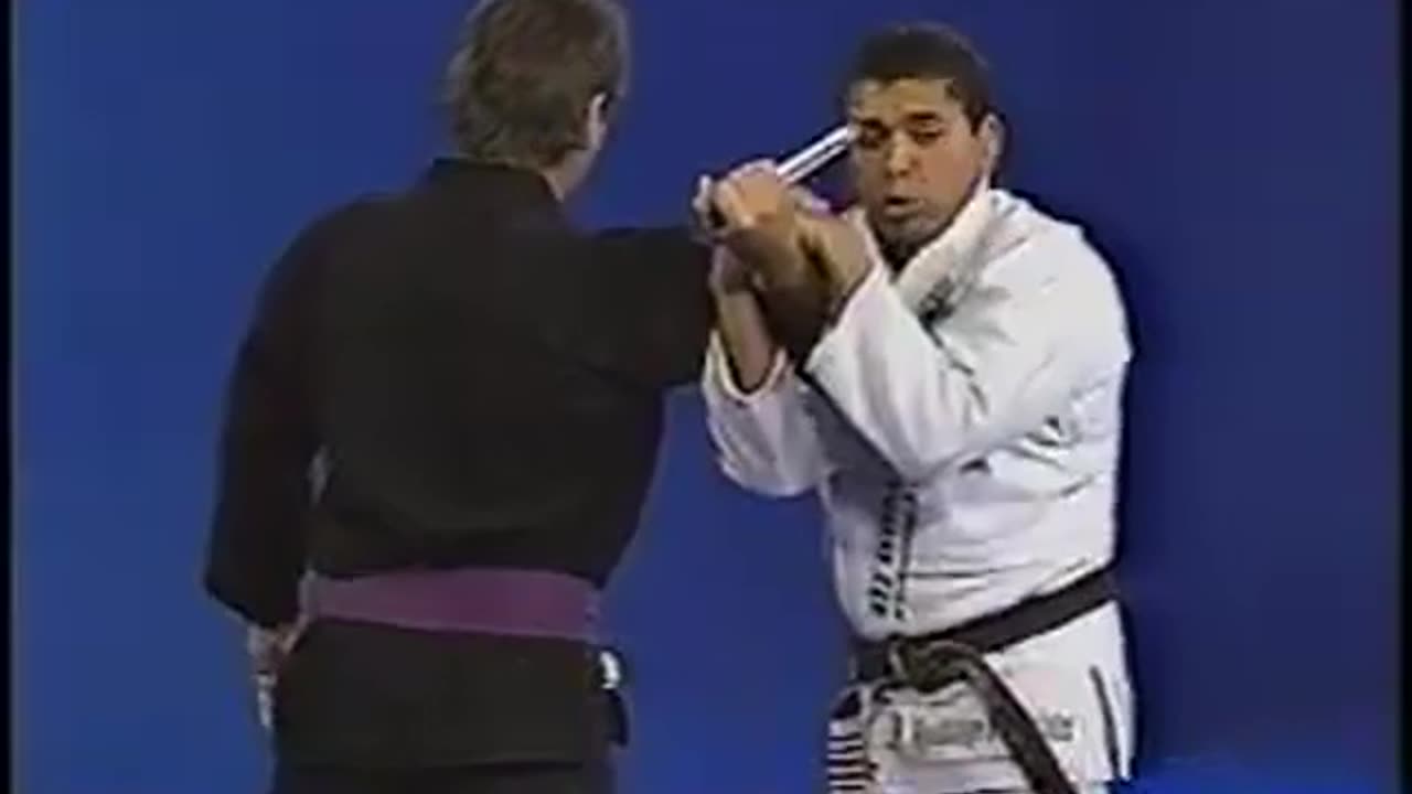 BJJ Defense Against Weapons